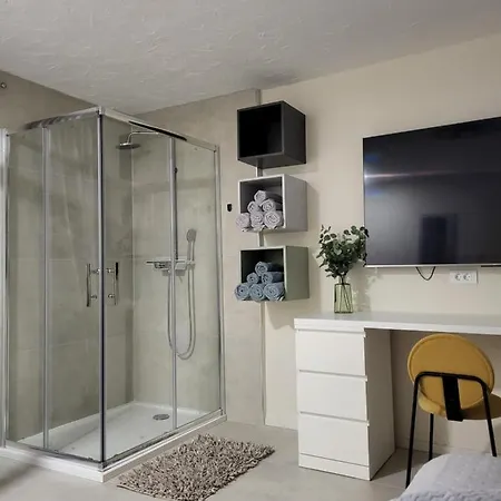 Old Town Sedlar سبليت