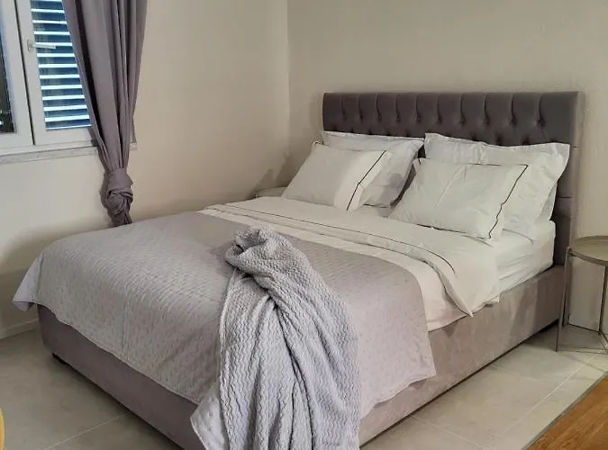 Old Town Sedlar Apartment